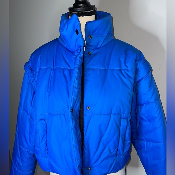Blue Puffer Jacket/ Vest Size: medium - Picture 3 of 7
